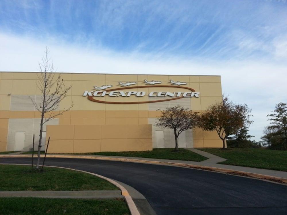 Super 8 By Wyndham Kansas City Airport North Zewnętrze zdjęcie