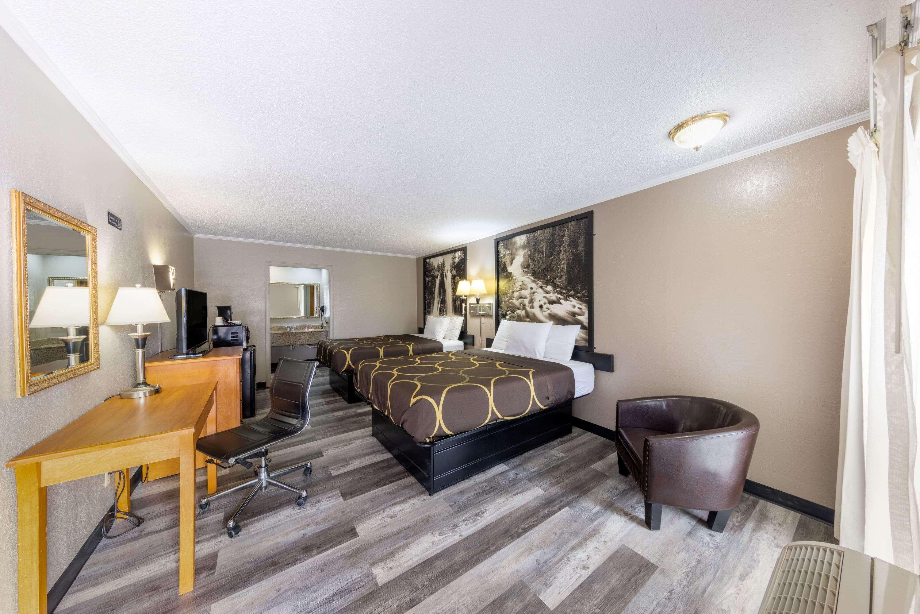 Super 8 By Wyndham Kansas City Airport North Zewnętrze zdjęcie
