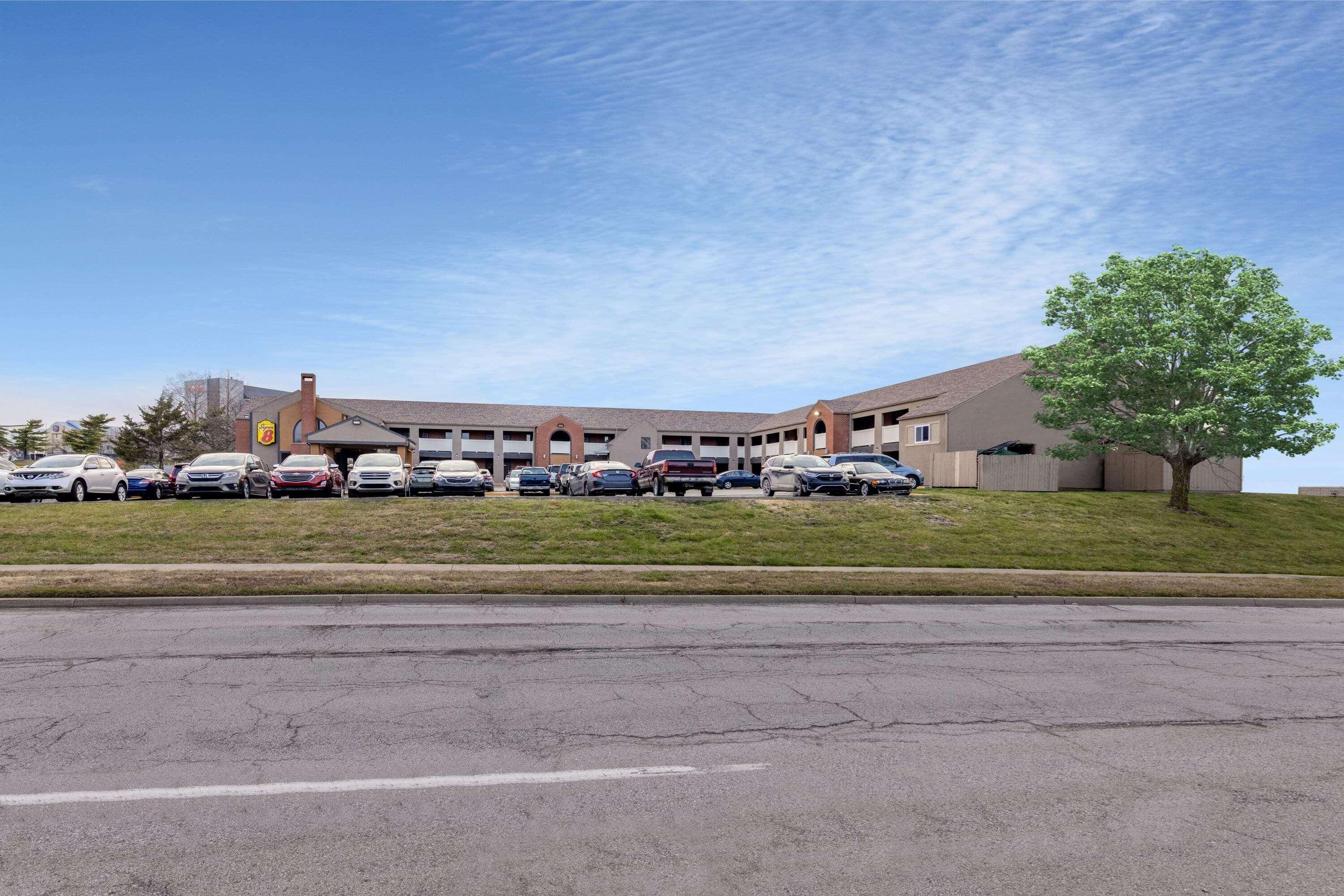 Super 8 By Wyndham Kansas City Airport North Zewnętrze zdjęcie
