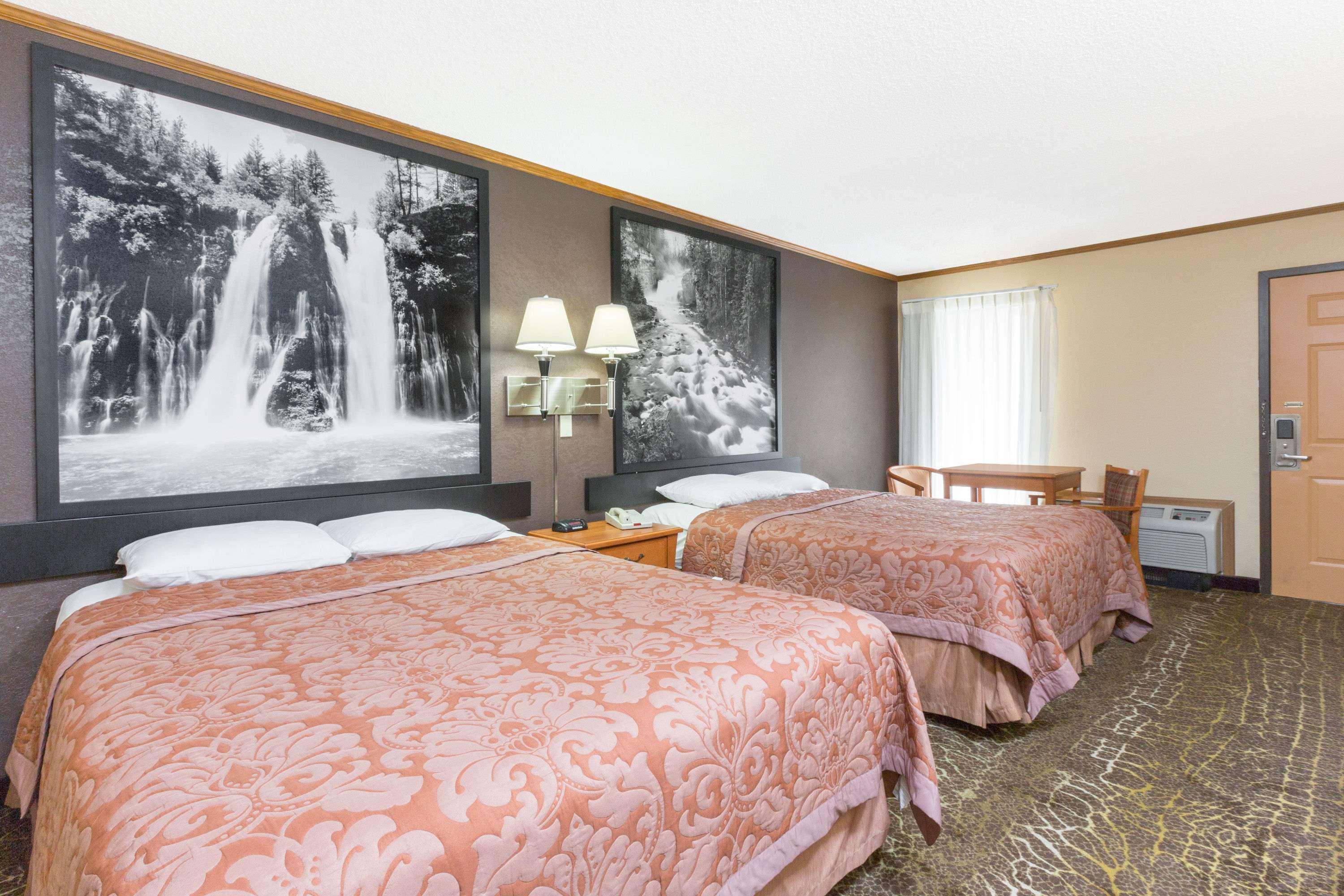 Super 8 By Wyndham Kansas City Airport North Zewnętrze zdjęcie