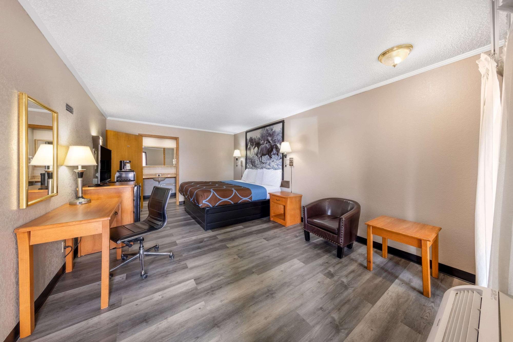 Super 8 By Wyndham Kansas City Airport North Zewnętrze zdjęcie