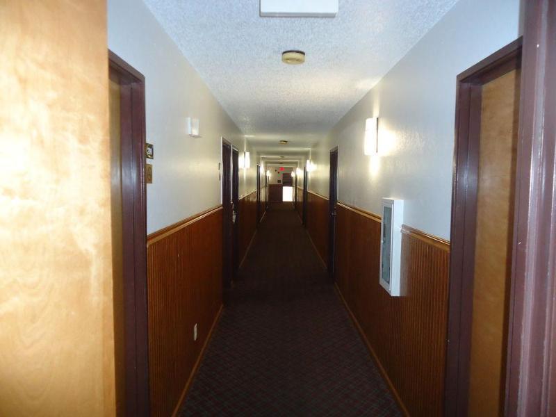 Super 8 By Wyndham Kansas City Airport North Zewnętrze zdjęcie